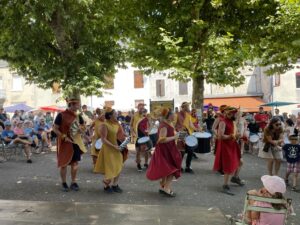 Foire aux paniers, Le Mayet-de-Montagne (03)